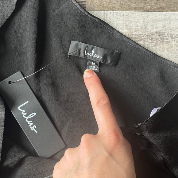 NWT Lulu’s Black One-Shoulder Bodysuit - Picture 3 of 5